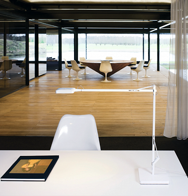 Kelvin Table Led Edge