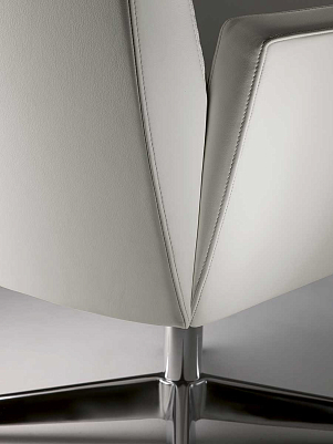 Chancellor | Visitor chair