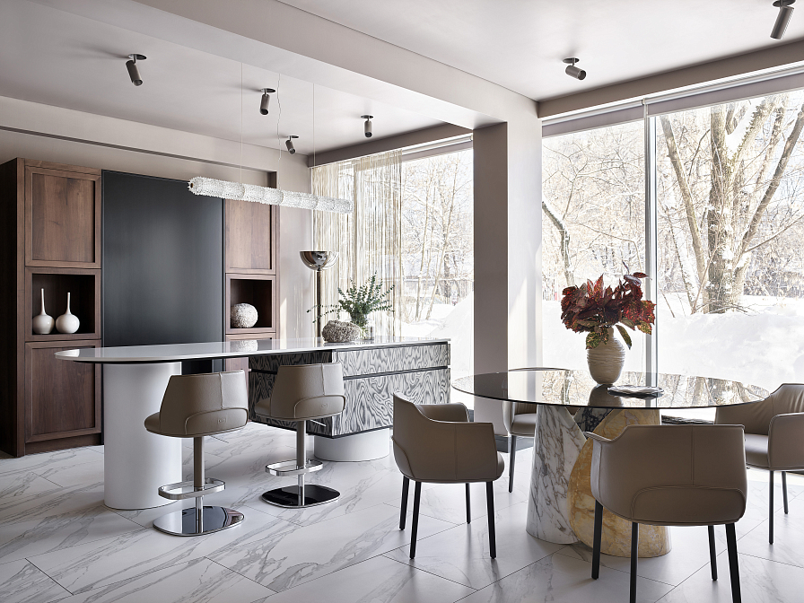 Archibald dining chair