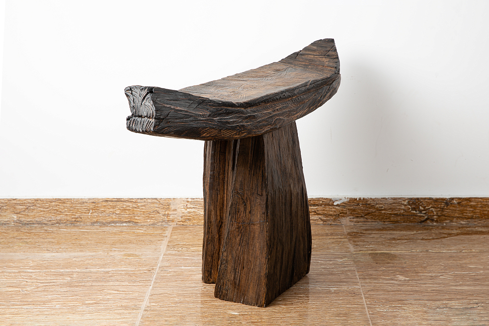 Из серии "Мать река". Консоль. Николай Лавданский